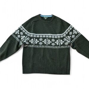 Vintage Eddie Bauer Green and White Lambswool Crewneck Sweater